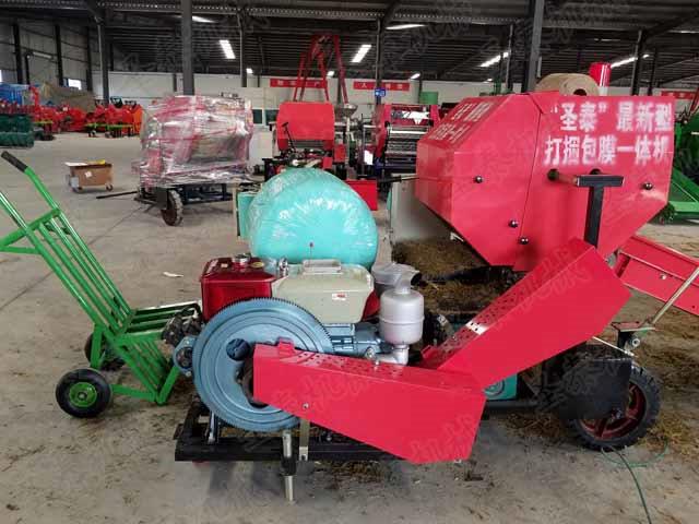 怎（zěn）樣（yàng）更好的提高秸稈打捆（kǔn）機的（de）運行（háng）效果