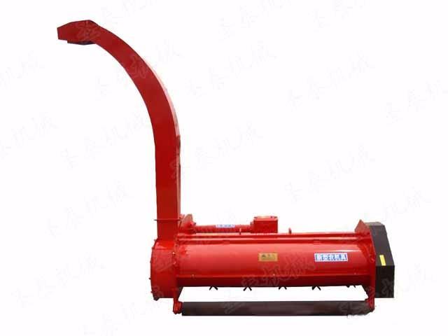 小型撿拾秸稈(gǎn)回(huí)收機