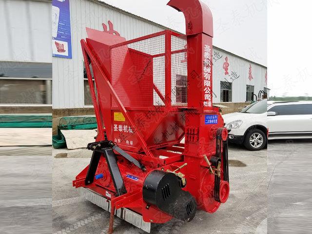 葵花秸稈回收機的使用不僅保（bǎo）護了（le）環境（jìng），還減少了牲畜的投入成本