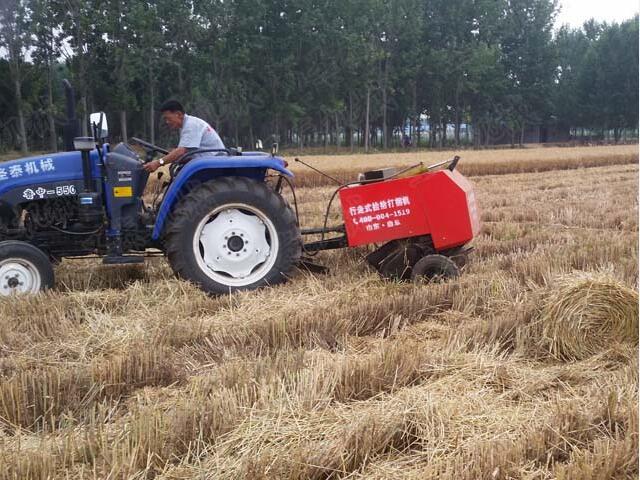 稻草收割打捆機載重力大，堅固耐用（yòng）