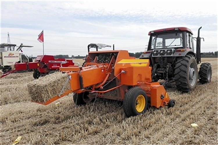 秸（jiē）稈打捆機