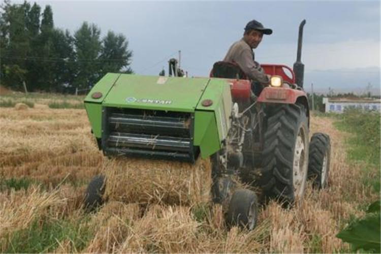 機油作為秸稈打捆機的動力來源，在設備使用中發揮（huī）著重要（yào）的作用