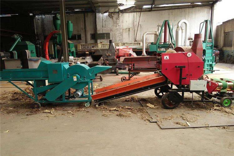 我們在使用青貯打捆機的時（shí）候，要注意（yì）進行（háng）正確的（de）安（ān）裝